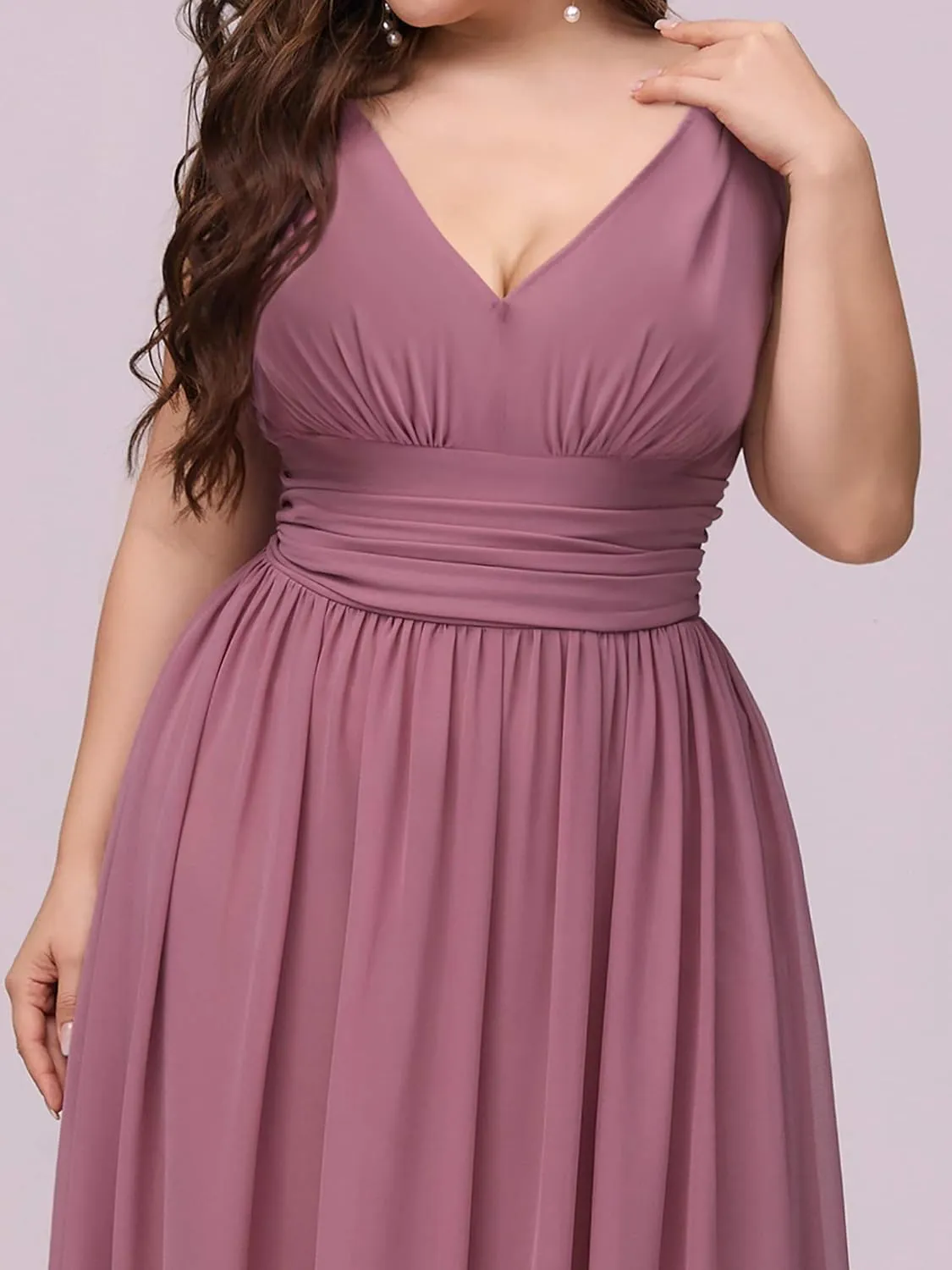 Ever-Pretty V Neck Sleeveless Pleated Chiffon Maxi Plus Size Formal Dresses for Women Bridesmaid Dresses 09016-DA