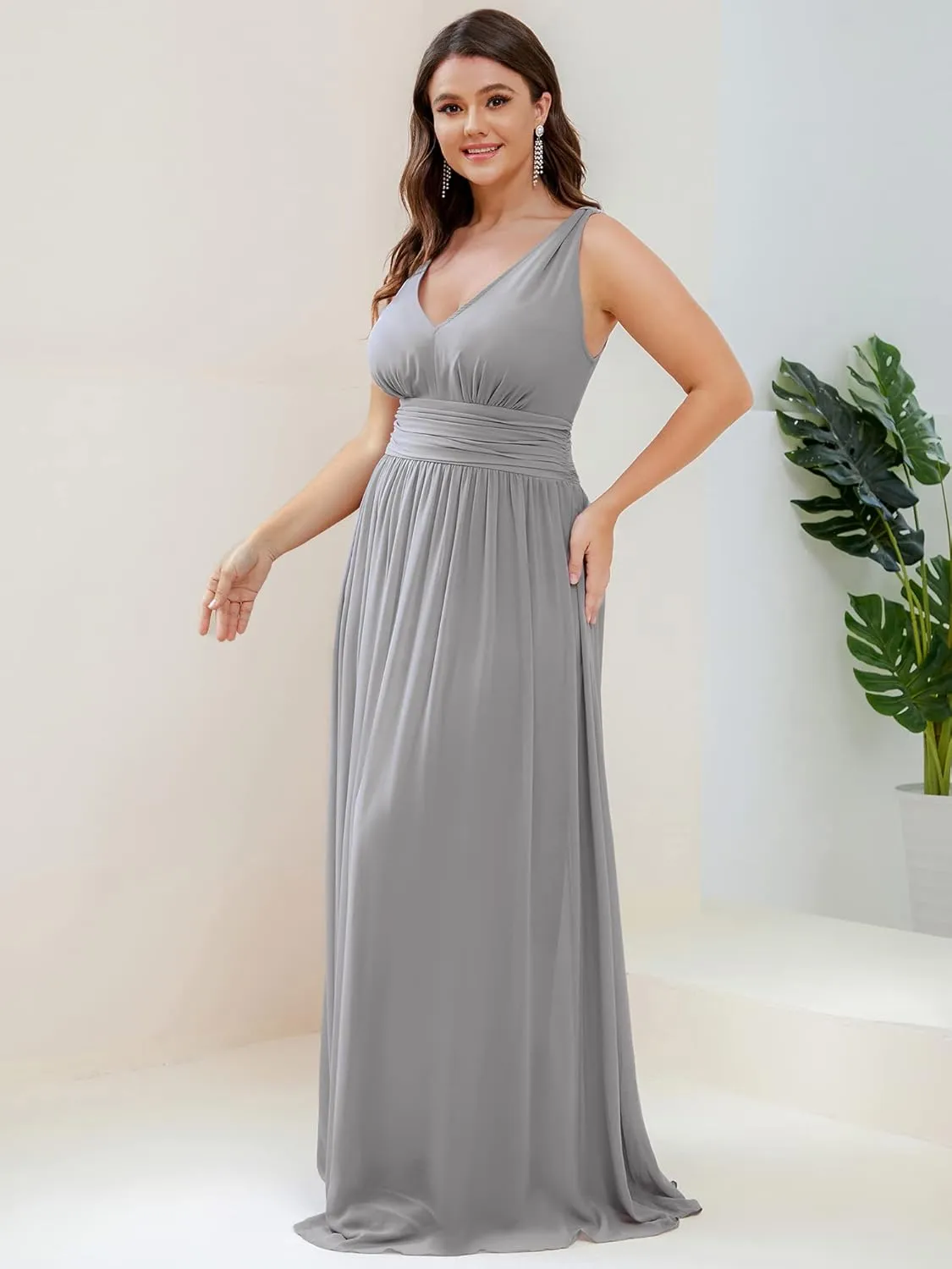 Ever-Pretty V Neck Sleeveless Pleated Chiffon Maxi Plus Size Formal Dresses for Women Bridesmaid Dresses 09016-DA
