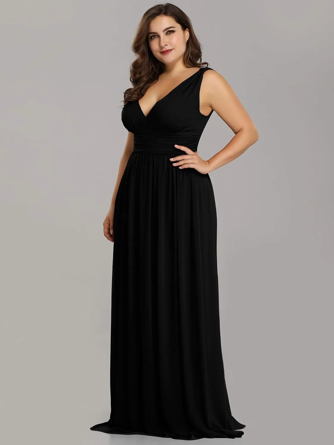 Ever-Pretty V Neck Sleeveless Pleated Chiffon Maxi Plus Size Formal Dresses for Women Bridesmaid Dresses 09016-DA