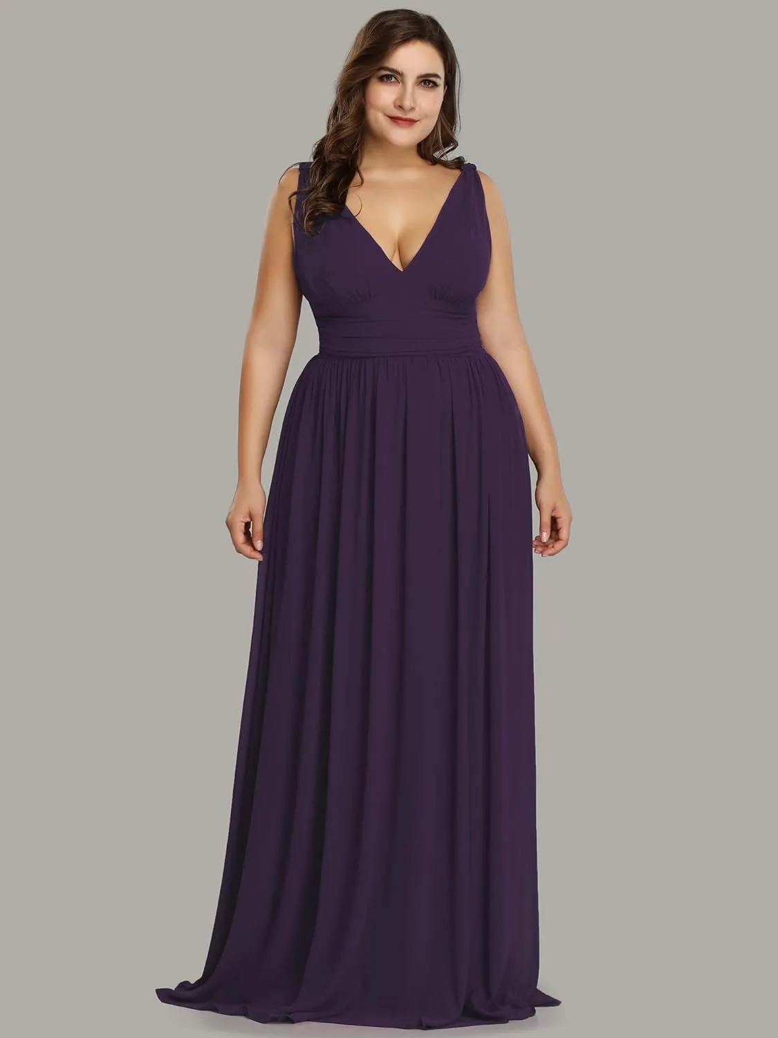 Ever-Pretty V Neck Sleeveless Pleated Chiffon Maxi Plus Size Formal Dresses for Women Bridesmaid Dresses 09016-DA