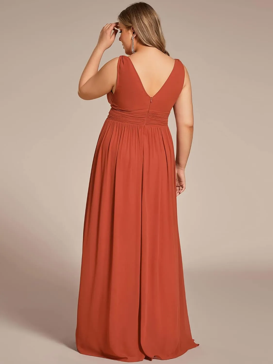 Ever-Pretty V Neck Sleeveless Pleated Chiffon Maxi Plus Size Formal Dresses for Women Bridesmaid Dresses 09016-DA