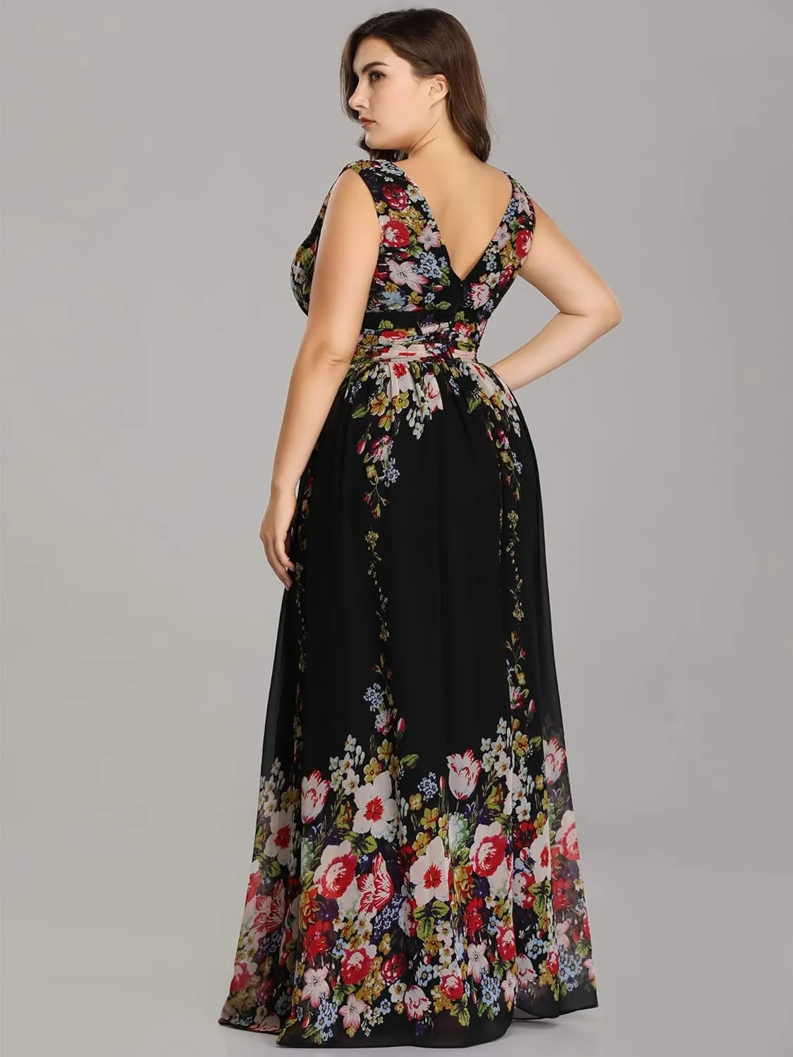 Ever-Pretty V Neck Sleeveless Pleated Chiffon Maxi Plus Size Formal Dresses for Women Bridesmaid Dresses 09016-DA