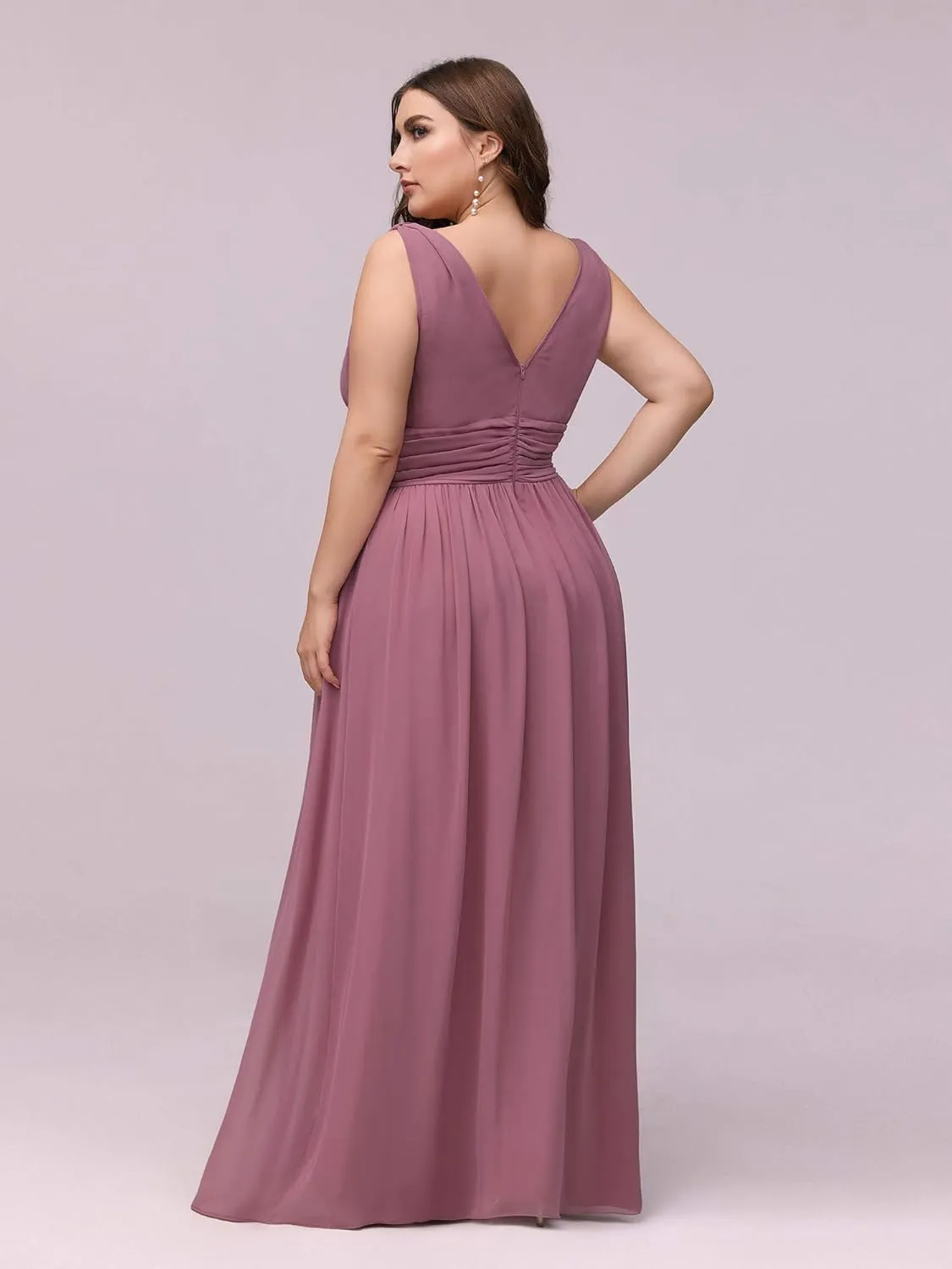 Ever-Pretty V Neck Sleeveless Pleated Chiffon Maxi Plus Size Formal Dresses for Women Bridesmaid Dresses 09016-DA