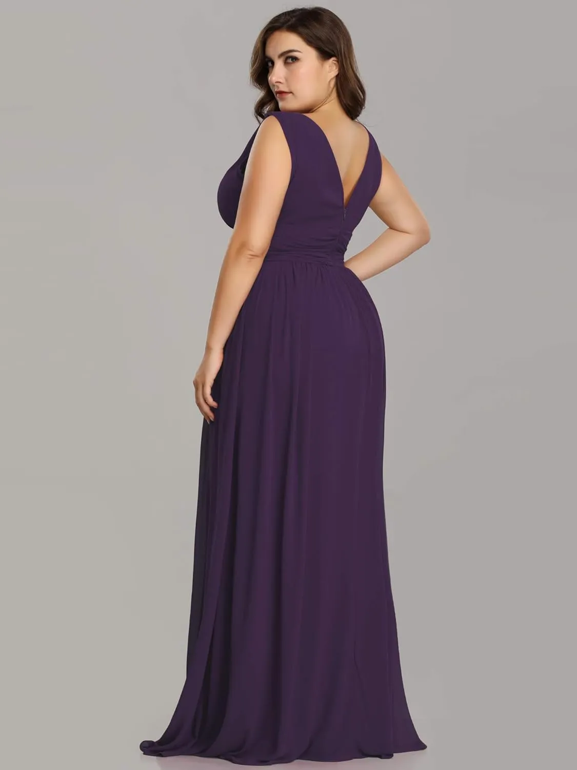 Ever-Pretty V Neck Sleeveless Pleated Chiffon Maxi Plus Size Formal Dresses for Women Bridesmaid Dresses 09016-DA