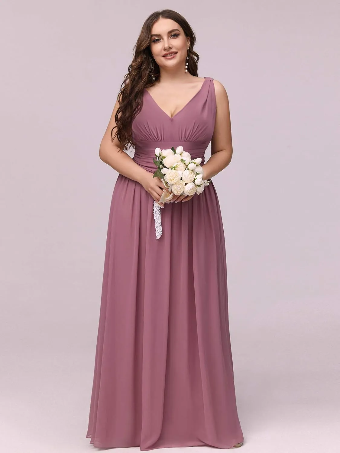 Ever-Pretty V Neck Sleeveless Pleated Chiffon Maxi Plus Size Formal Dresses for Women Bridesmaid Dresses 09016-DA