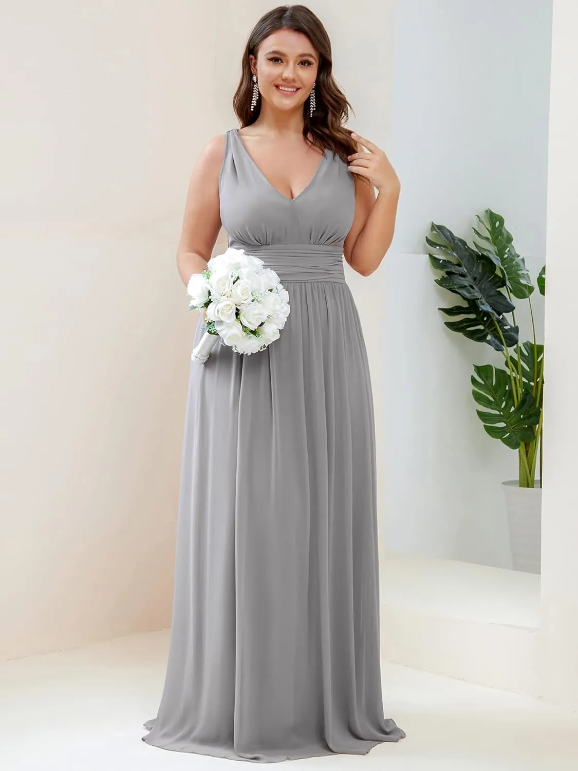 Ever-Pretty V Neck Sleeveless Pleated Chiffon Maxi Plus Size Formal Dresses for Women Bridesmaid Dresses 09016-DA
