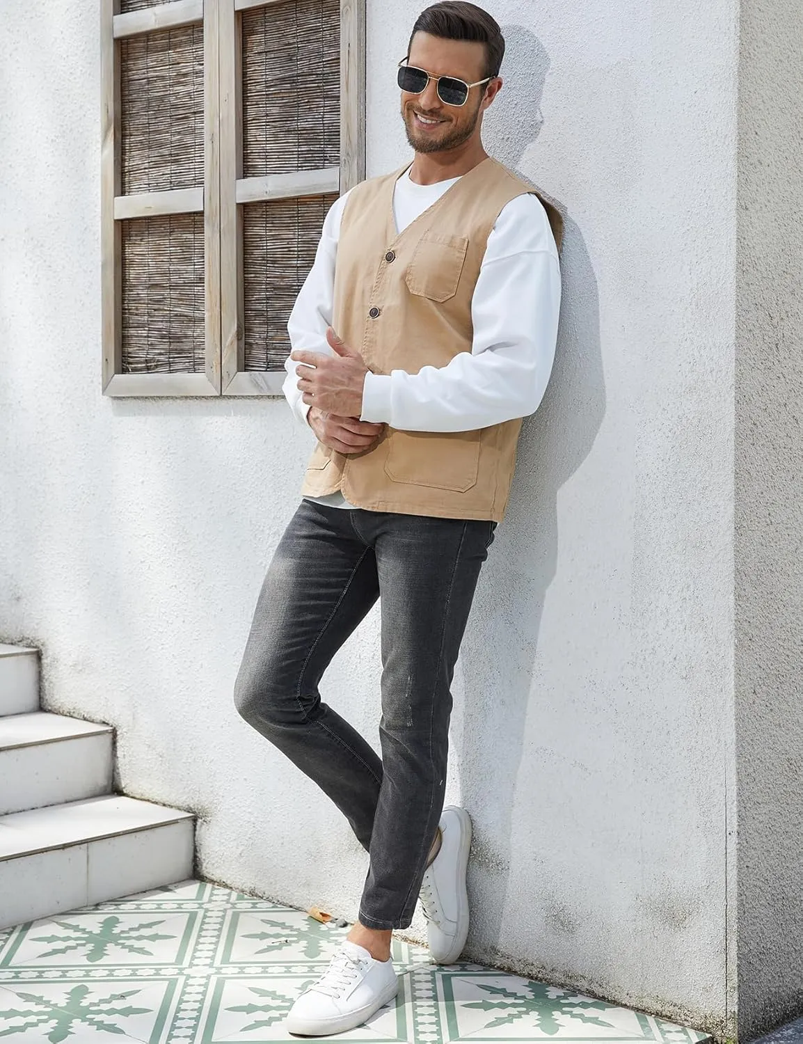 Gihuo Men's Travel Vest Casual Outdoor Multi-Pocket V-Neck Button Cotton Workwear Vest