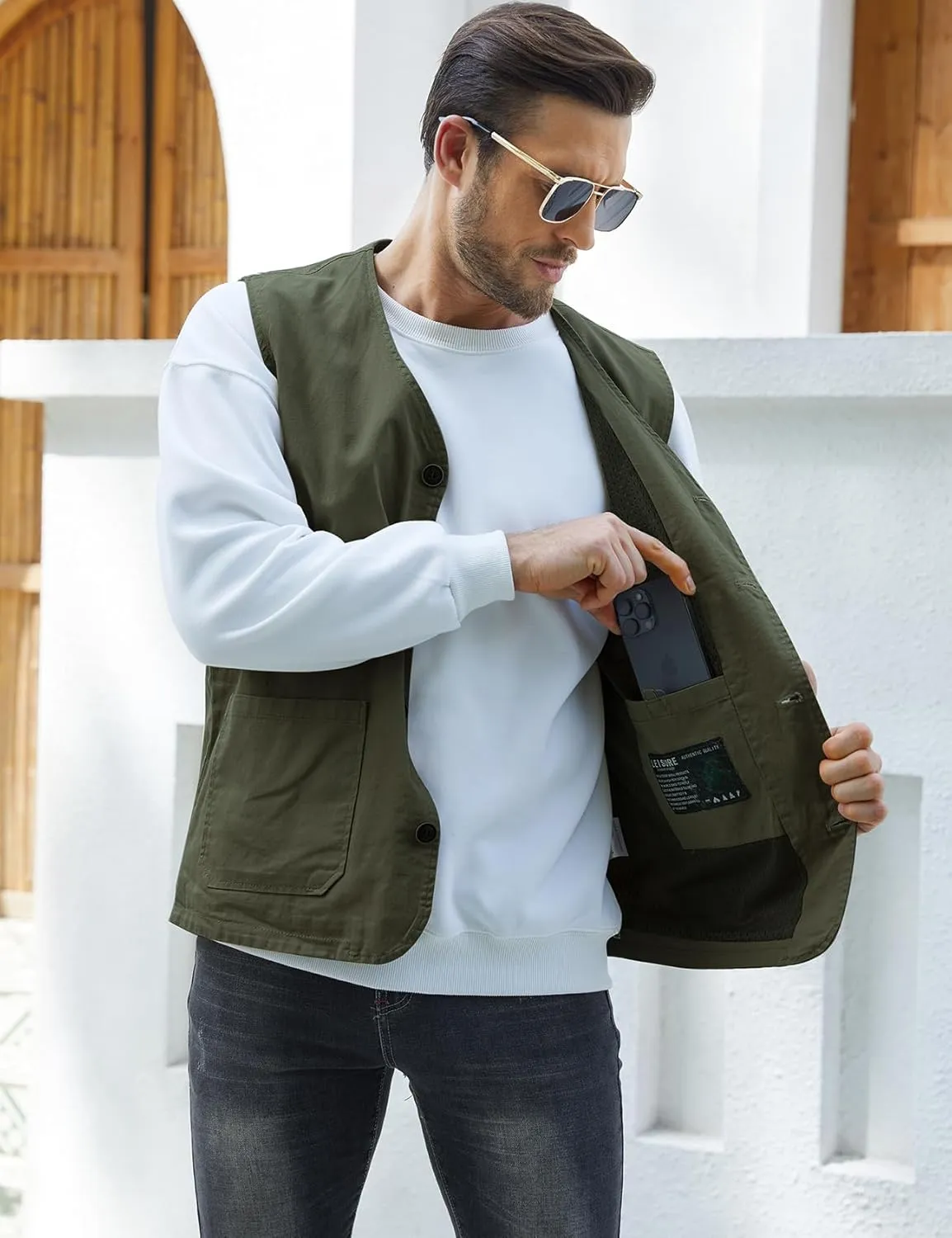 Gihuo Men's Travel Vest Casual Outdoor Multi-Pocket V-Neck Button Cotton Workwear Vest