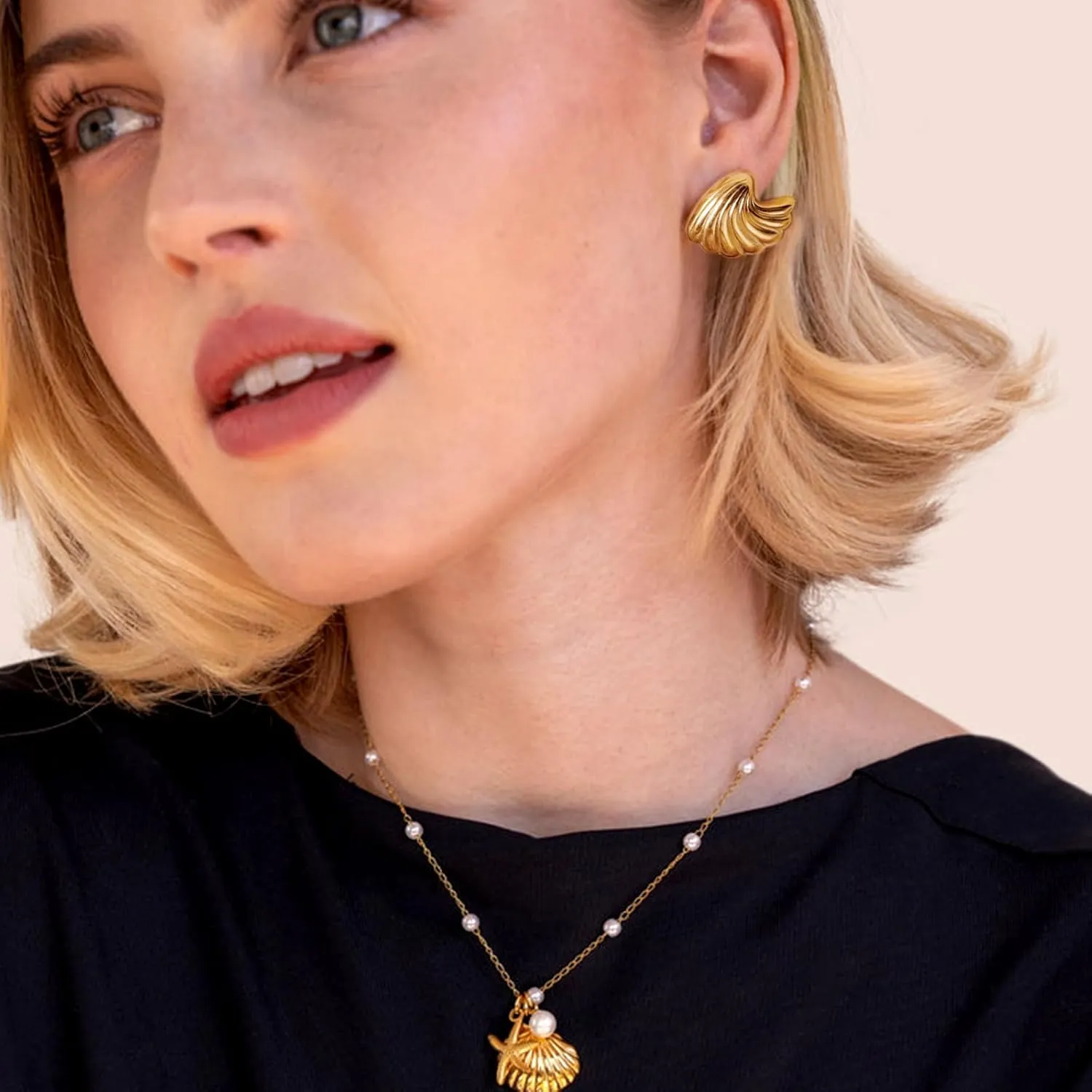 Gold Statement Earrings for Women Trendy, Chunky Gold Earrings Big Shell Wings Textured Dome Earrings Drop Earrings Hypoallergenic Earrings Lightweight Dainty Vintage Jewelry Gift