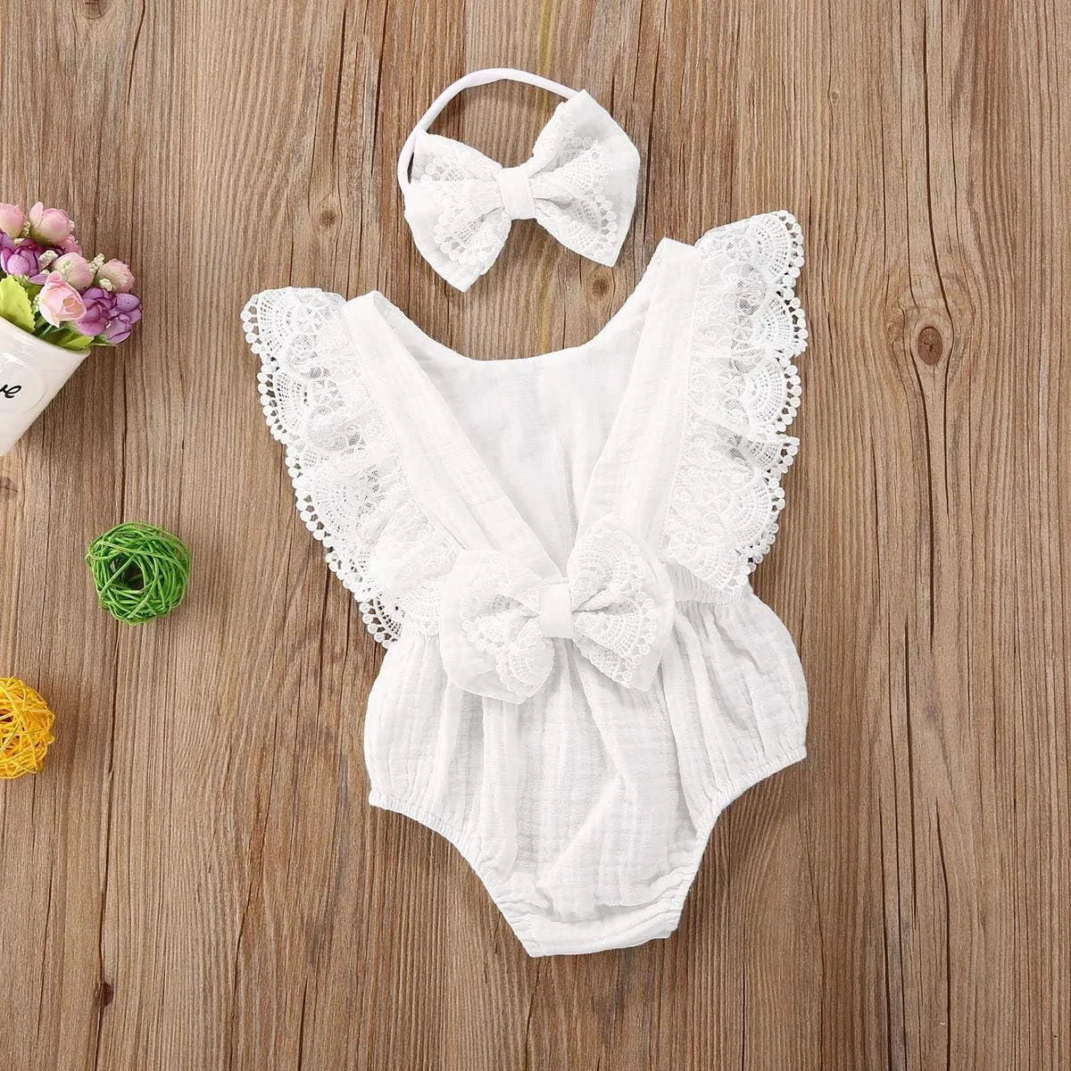 Infant Baby Girl Lace Rompers V-Back Bowknot Bodysuit Cute Newborn Ruffle Clothes White