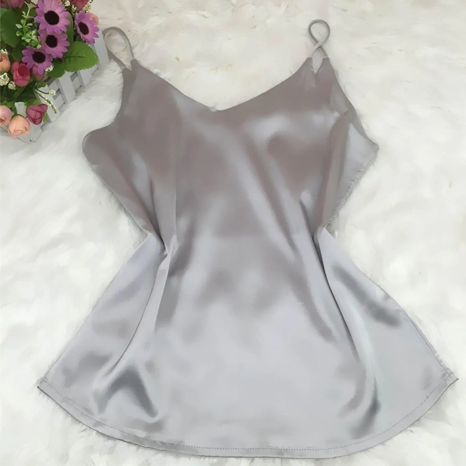 Silk Camisole Tops for Women Casual V Neck Satin Tank Top Comfy Spaghetti Strap Summer Blouses Basic Cami