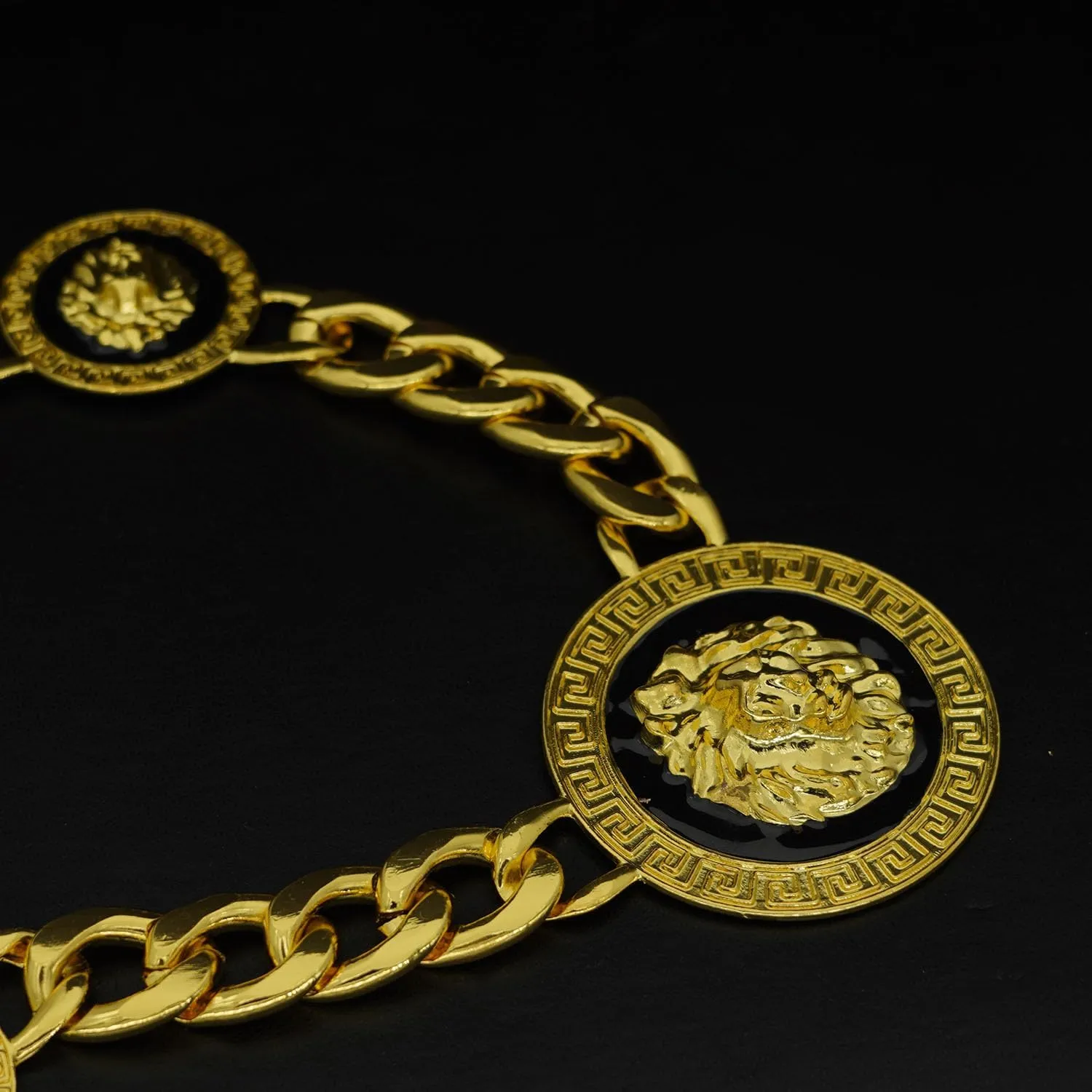 Statement Lion Head King Disc Black Round Chunky Cuban Link Chain Choker Necklace for Women Men,Gold Plated Large Animal Charms Collar Necklace Hip Hop Cocktail Party Jewelry