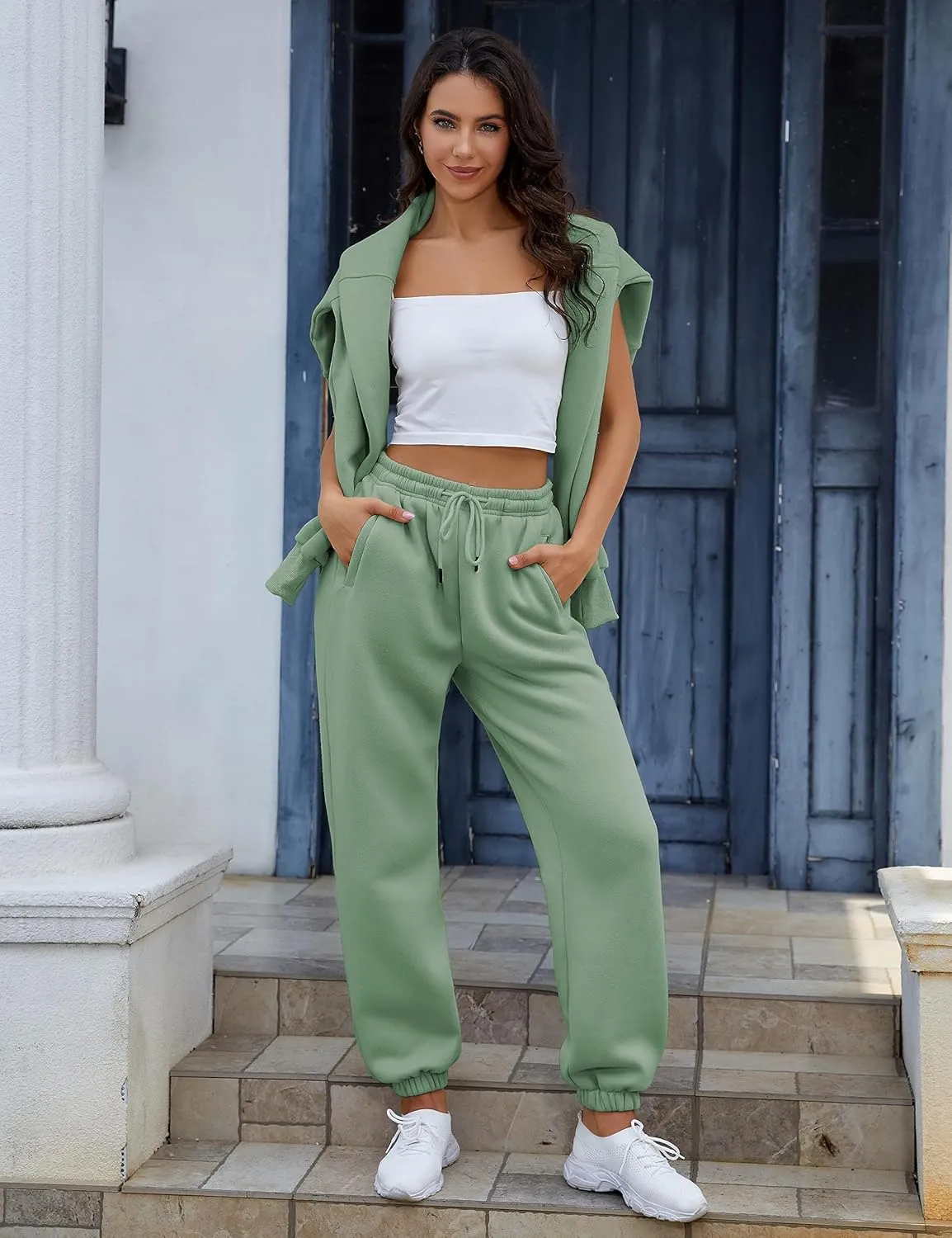 Tanming Women 2 Piece Outfits Sweatsuits Crop Pullover Fleece Sweatshirt Jogger Pants Lounge Set