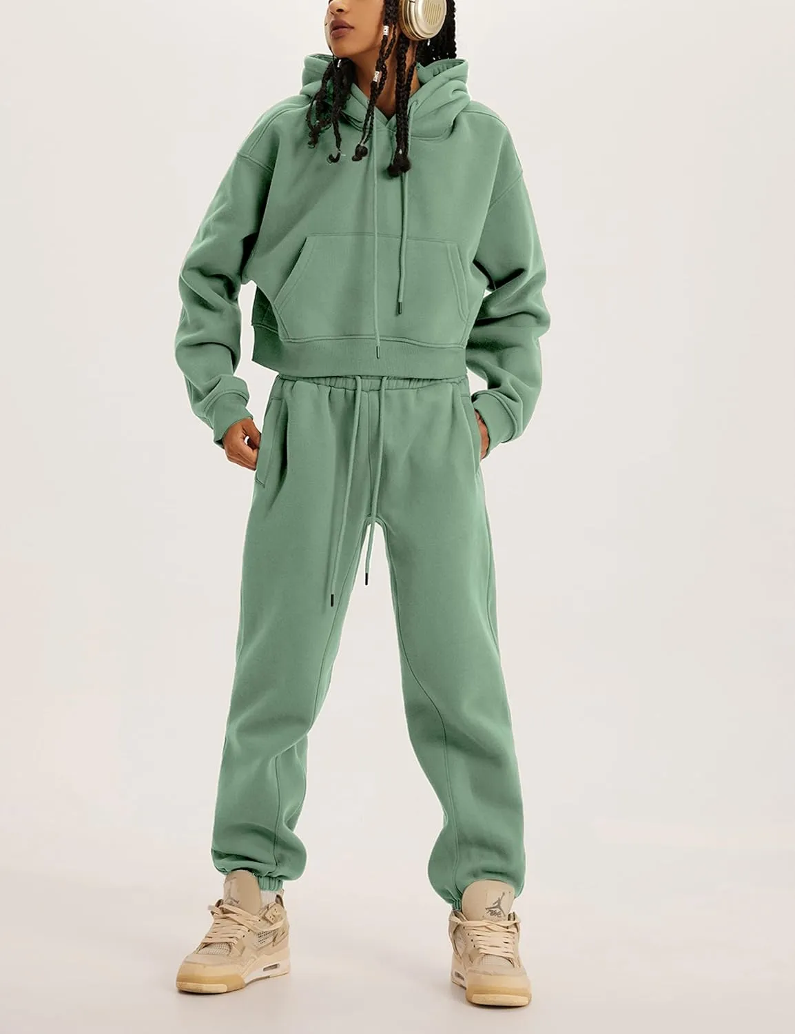 Tanming Women 2 Piece Outfits Sweatsuits Crop Pullover Fleece Sweatshirt Jogger Pants Lounge Set